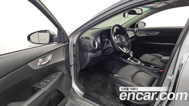 Kia K3 2022 — photo 13