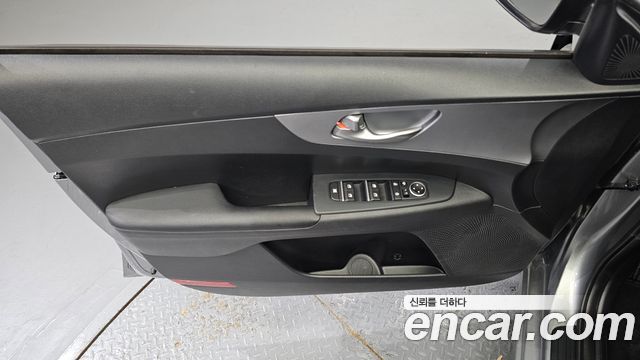 Kia K3 2022 — photo 14