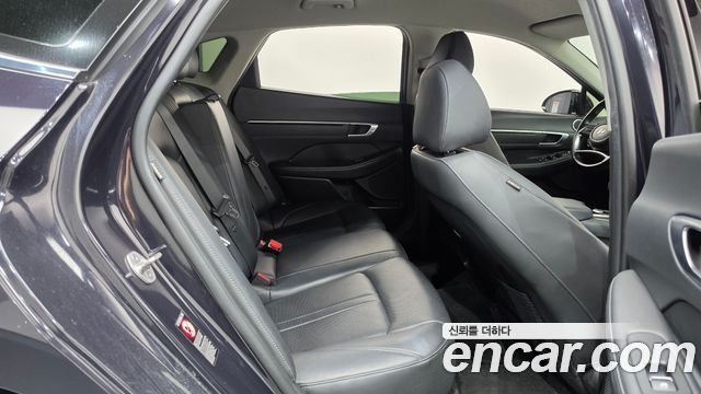 Hyundai Sonata 2023 — photo 17
