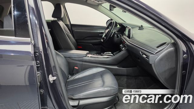 Hyundai Sonata 2023 — photo 16