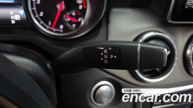 Mercedes-Benz CLA-Class 2017 — photo 9