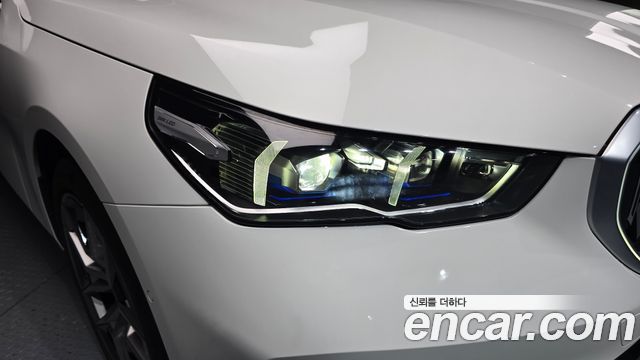 BMW 5-Series 2024 — photo 8