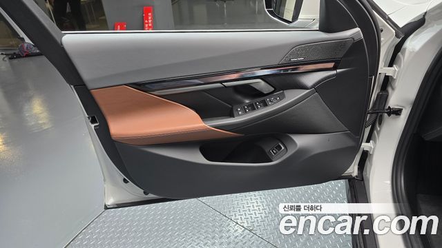 BMW 5-Series 2024 — photo 14