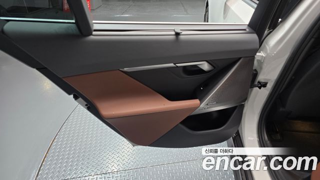 BMW 5-Series 2024 — photo 15