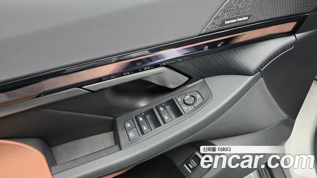BMW 5-Series 2024 — photo 28