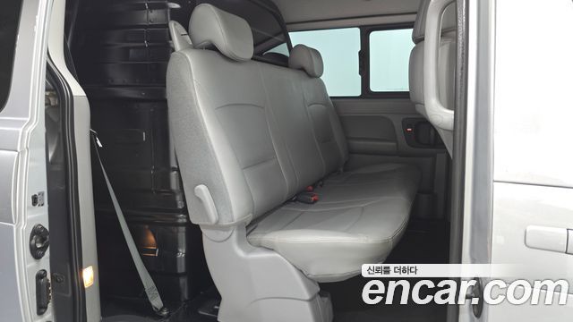 Hyundai Starex 2019 — photo 18