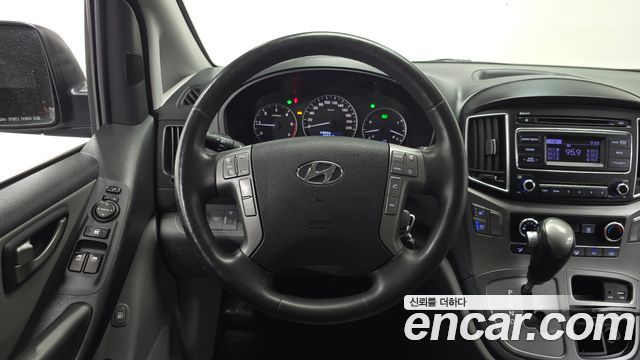 Hyundai Starex 2019 — photo 19
