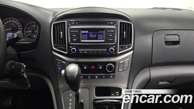 Hyundai Starex 2019 — photo 20