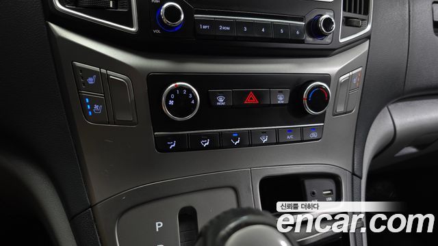 Hyundai Starex 2019 — photo 22