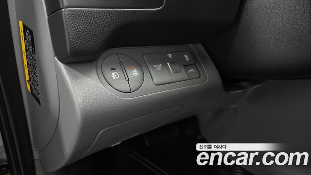 Hyundai Starex 2019 — photo 30