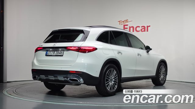Mercedes-Benz GLC-Class 2026 — photo 2