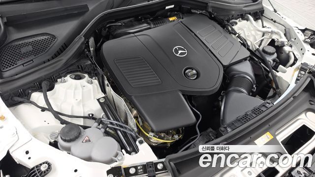 Mercedes-Benz GLC-Class 2026 — photo 6