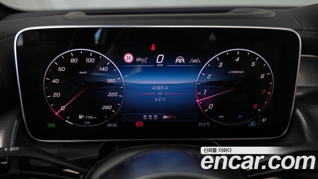 Mercedes-Benz GLC-Class 2026 — photo 11