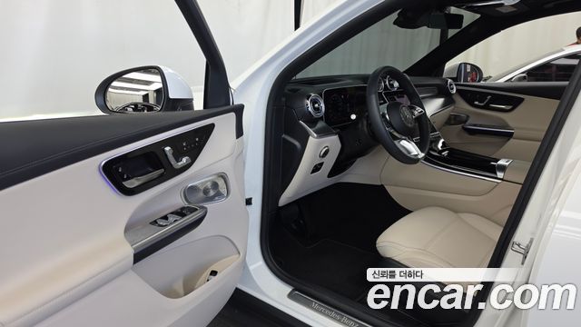 Mercedes-Benz GLC-Class 2026 — photo 13