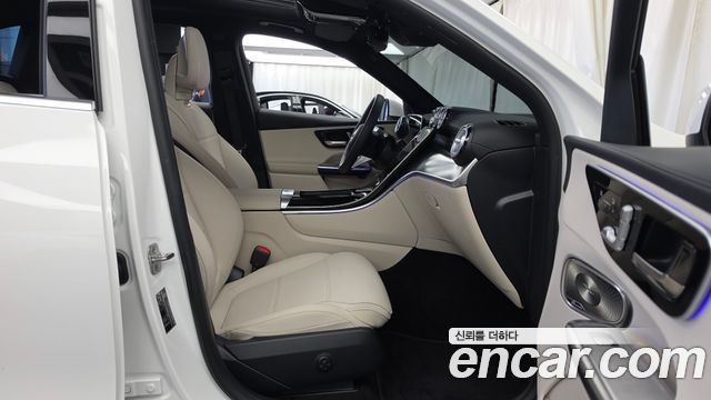 Mercedes-Benz GLC-Class 2026 — photo 17