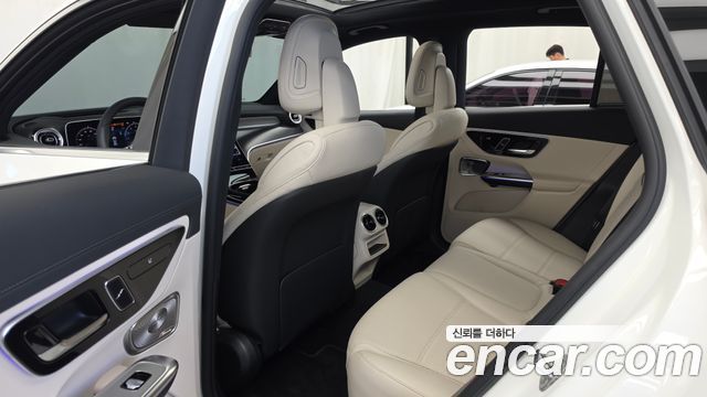 Mercedes-Benz GLC-Class 2026 — photo 16