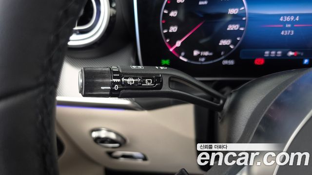 Mercedes-Benz GLC-Class 2026 — photo 28