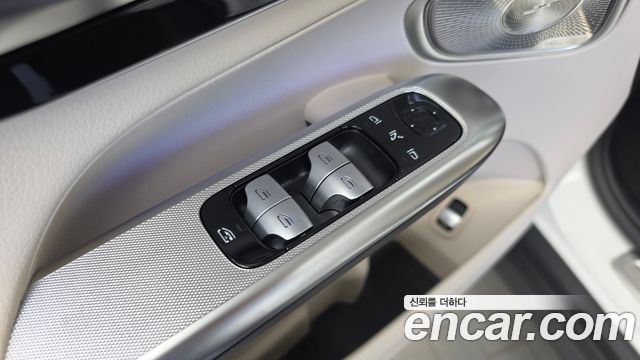 Mercedes-Benz GLC-Class 2026 — photo 30