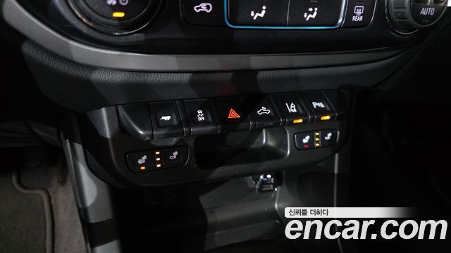 Chevrolet Korea Colorado 2021 — photo 28