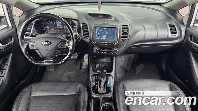 Kia K3 2017 — photo 10