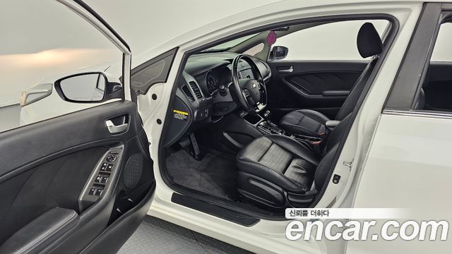 Kia K3 2017 — photo 13