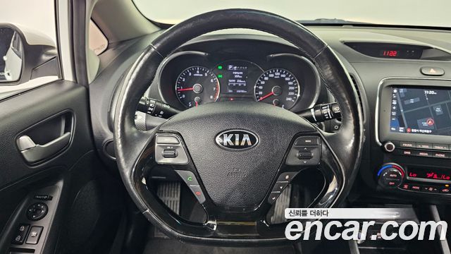 Kia K3 2017 — photo 19