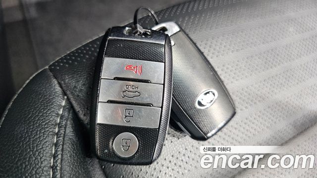 Kia K3 2017 — photo 25