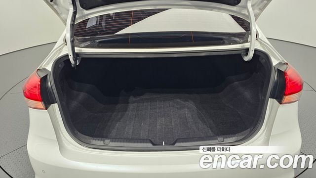 Kia K3 2017 — photo 26