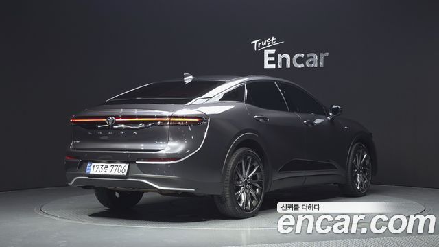 Toyota Crown 2024 — photo 2