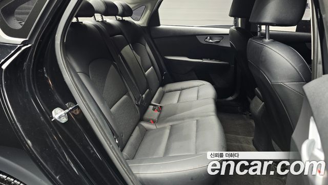 Kia K3 2022 — photo 11
