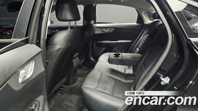 Kia K3 2022 — photo 18