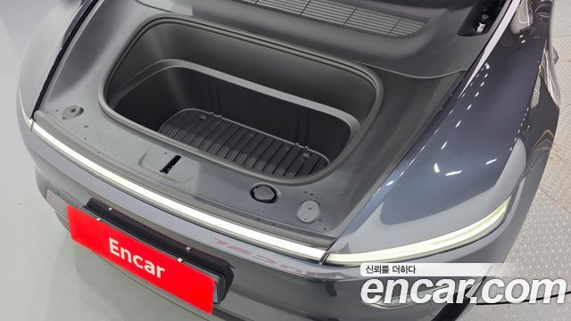Tesla Model Y 2026 — photo 6