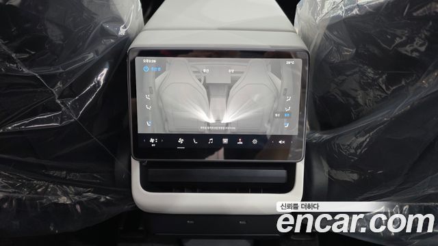 Tesla Model Y 2026 — photo 20