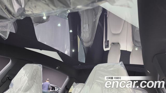 Tesla Model Y 2026 — photo 24