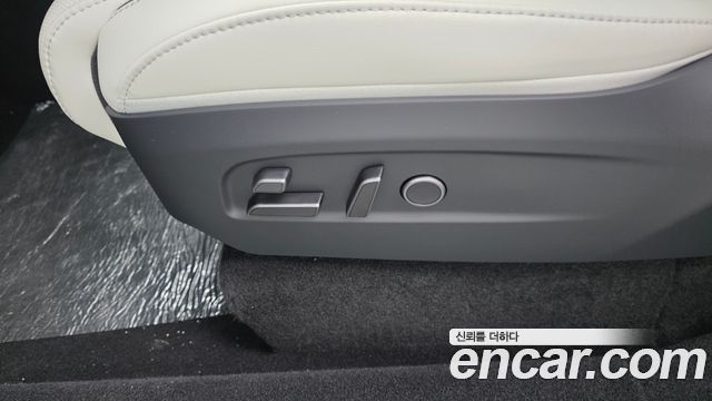 Tesla Model Y 2026 — photo 36