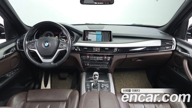 BMW X5 2018 — photo 10