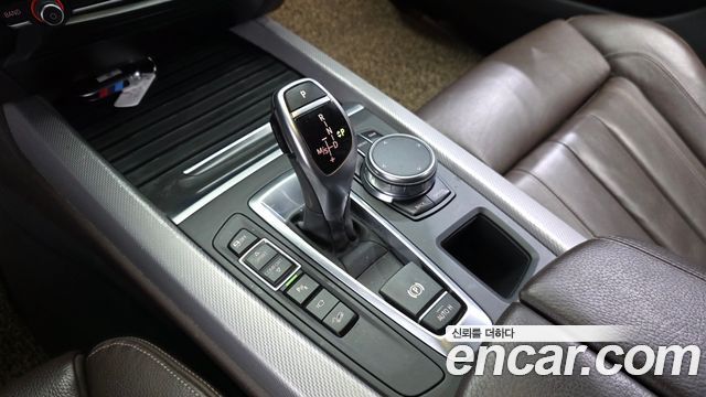 BMW X5 2018 — photo 12