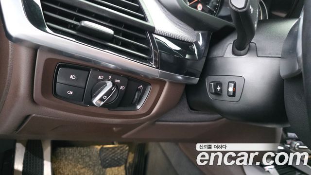 BMW X5 2018 — photo 24