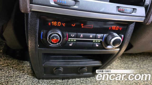 BMW X5 2018 — photo 30