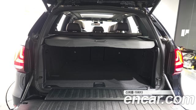 BMW X5 2018 — photo 34