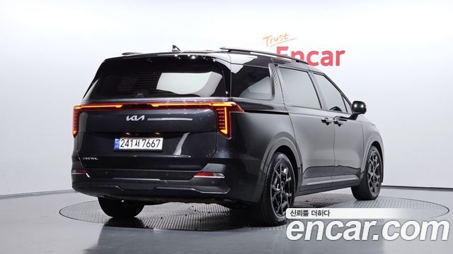 Kia Canival 2025 — photo 2