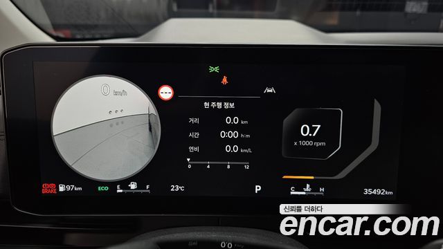 Kia Canival 2025 — photo 11