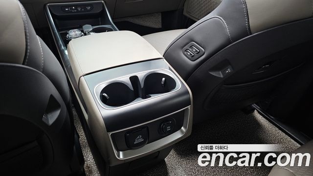 Kia Canival 2025 — photo 39