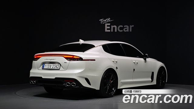 Kia Stinger 2022 — photo 2