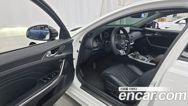 Kia Stinger 2022 — photo 10