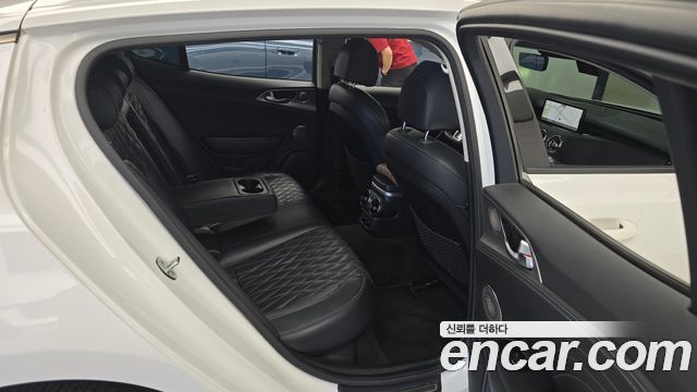 Kia Stinger 2022 — photo 11