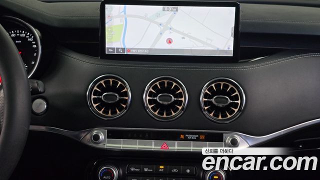 Kia Stinger 2022 — photo 14