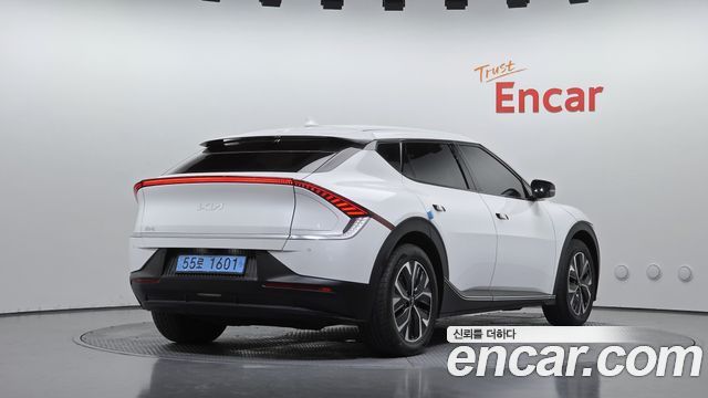 Kia EV6 2022 — photo 2