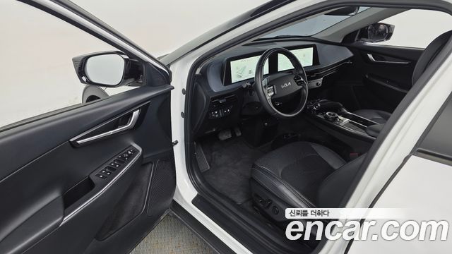 Kia EV6 2022 — photo 13