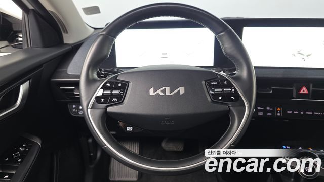 Kia EV6 2022 — photo 20